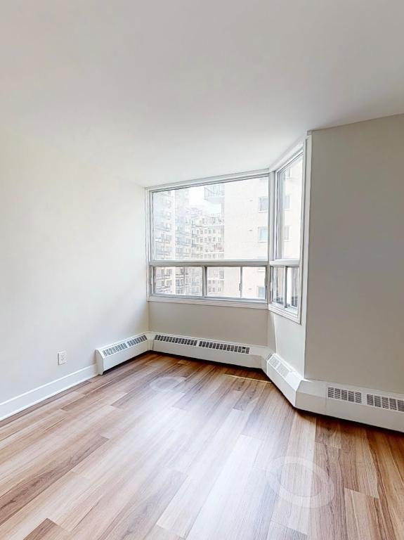 Superbe 3 1/2 au Centre-ville | 3231665