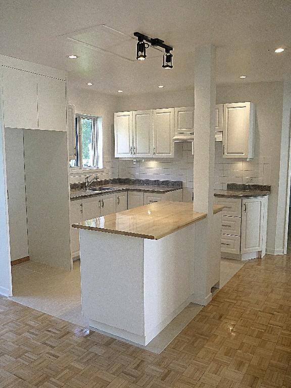 4 1/2 Laval, Duvernay Est, St-Vincent de Paul. Près du Pont A25. | 3231666