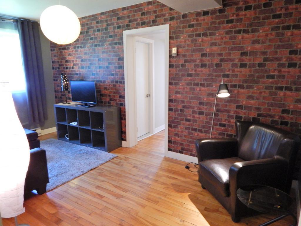 4 1/2 MEUBLÉ + laverie incluse @ louer JUIN - Face Métro Viau | 3231669