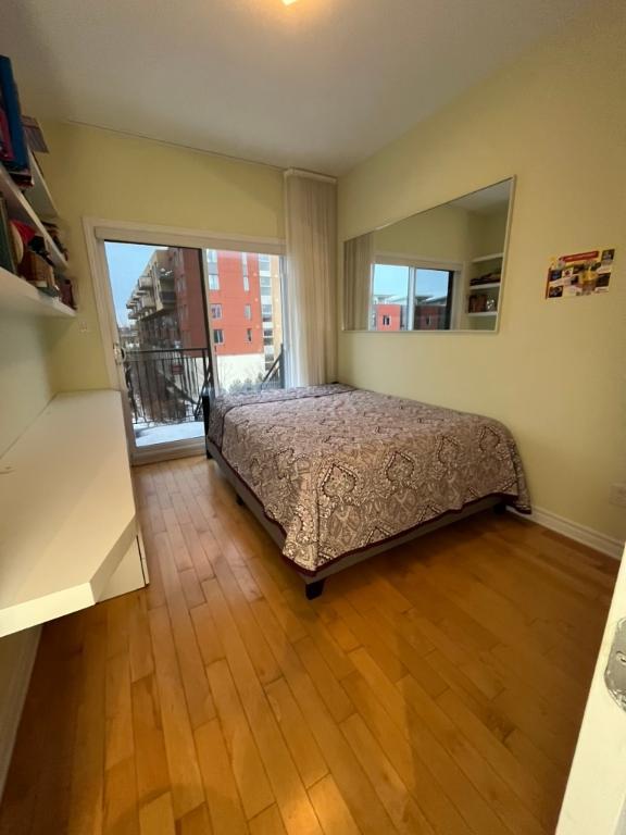 Très beau condo 4/12 pour avril ou mai | 3231728