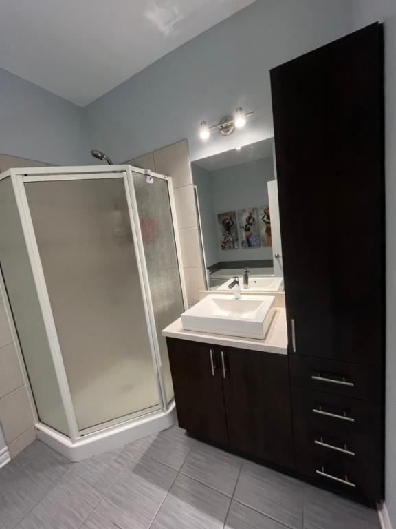 Très beau condo 4/12 pour avril ou mai | 3231728