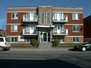 3 1/2 Chauffé Eau Chaude Semi-meublé | 3231932