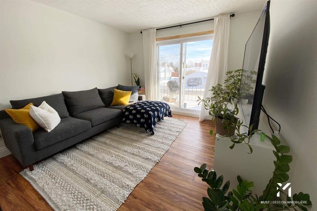 2 CH - 1 SDB - Québec - $1,150 /mo | 3289400
