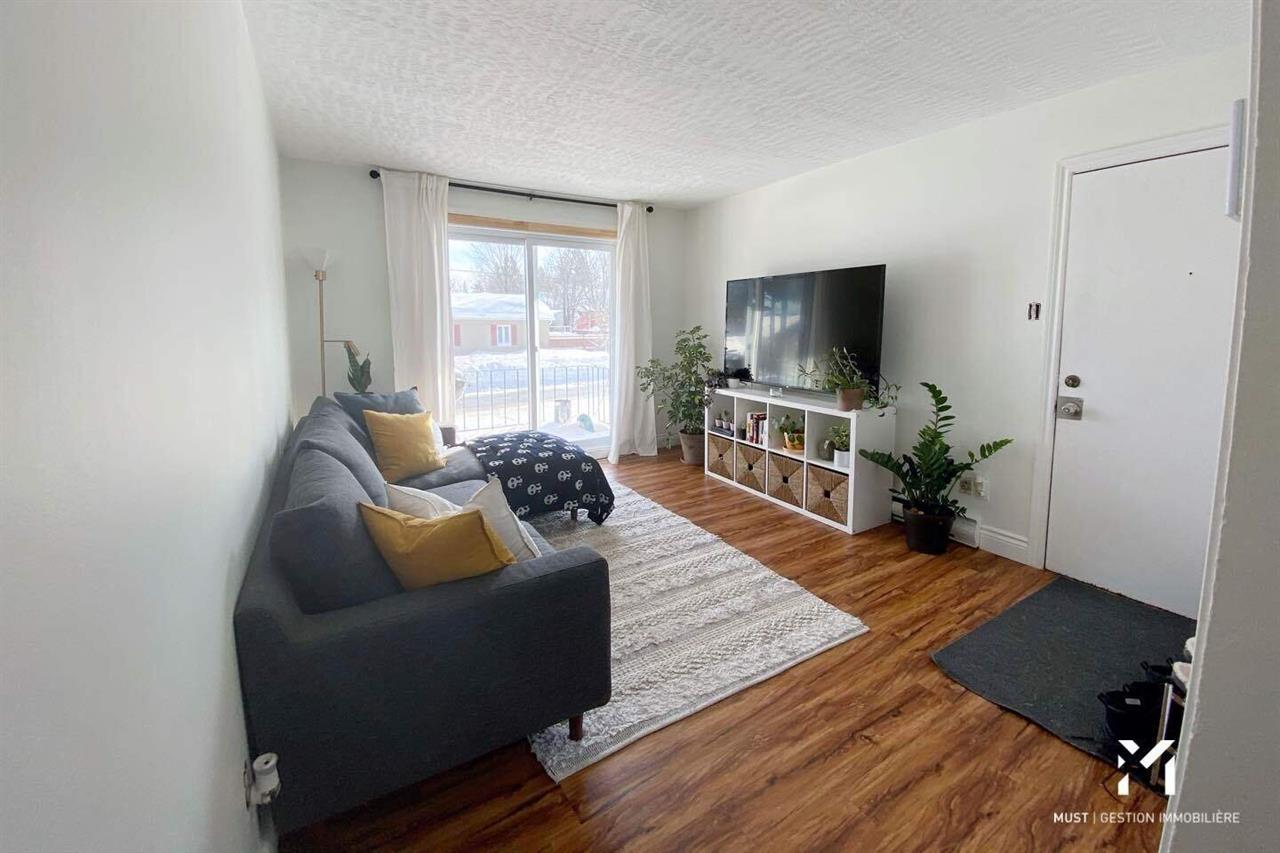 2 CH - 1 SDB - Québec - $1,150 /mo | 3289400