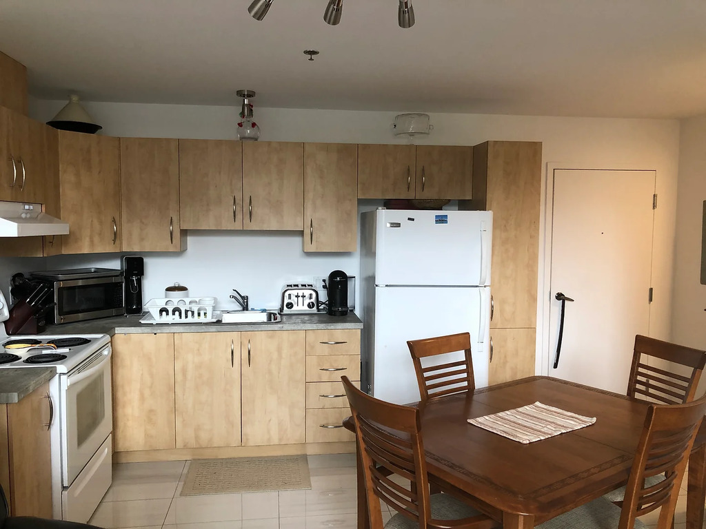 4 1/2 Rénové Avec Stationnement, électro | 3232063