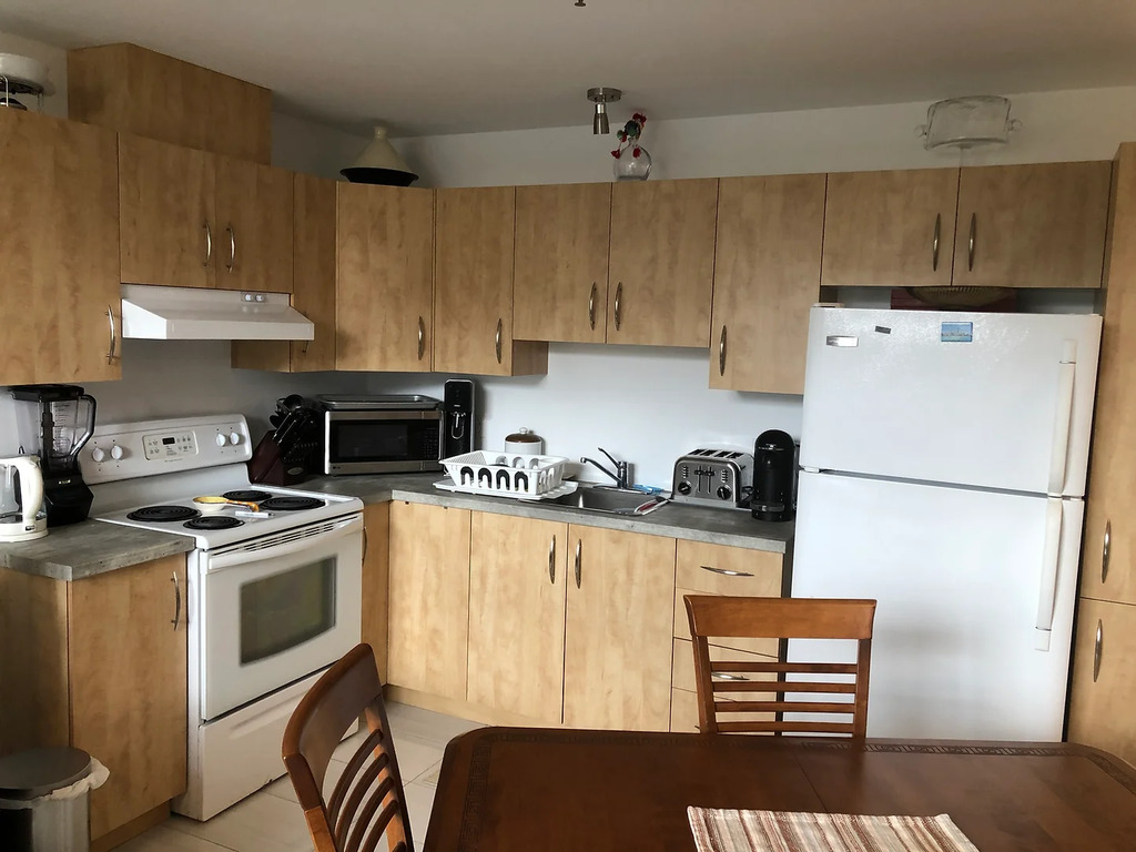 4 1/2 Rénové Avec Stationnement, électro | 3232063