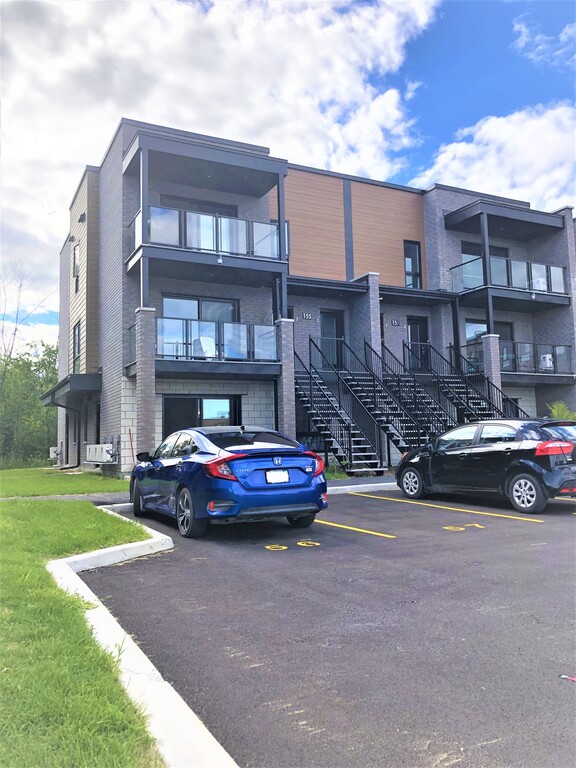 Condo Lumineux Une Chambre, Aylmer | 3232198