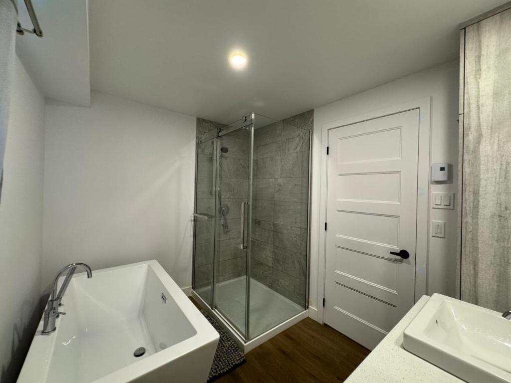 Appartement 4 & 1/2 | Construction récente, 1253 pi/2 | 3232314