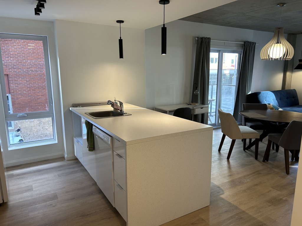 3 1/2 Neufs: Gym,terrasse,stationnement | 3232336