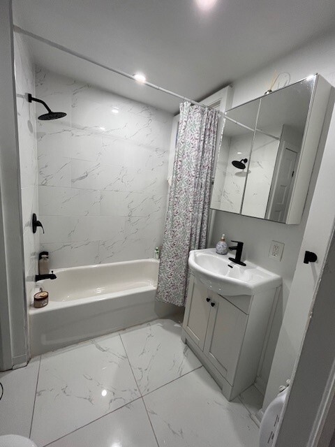 Ahuthsic, 4 Et Demi, 2 Chambres Fermées | 3232489