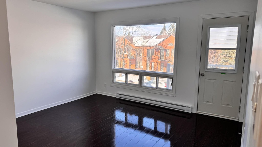 5 1/2 à Louer – Haut De Duplex – Anjou | 3232498