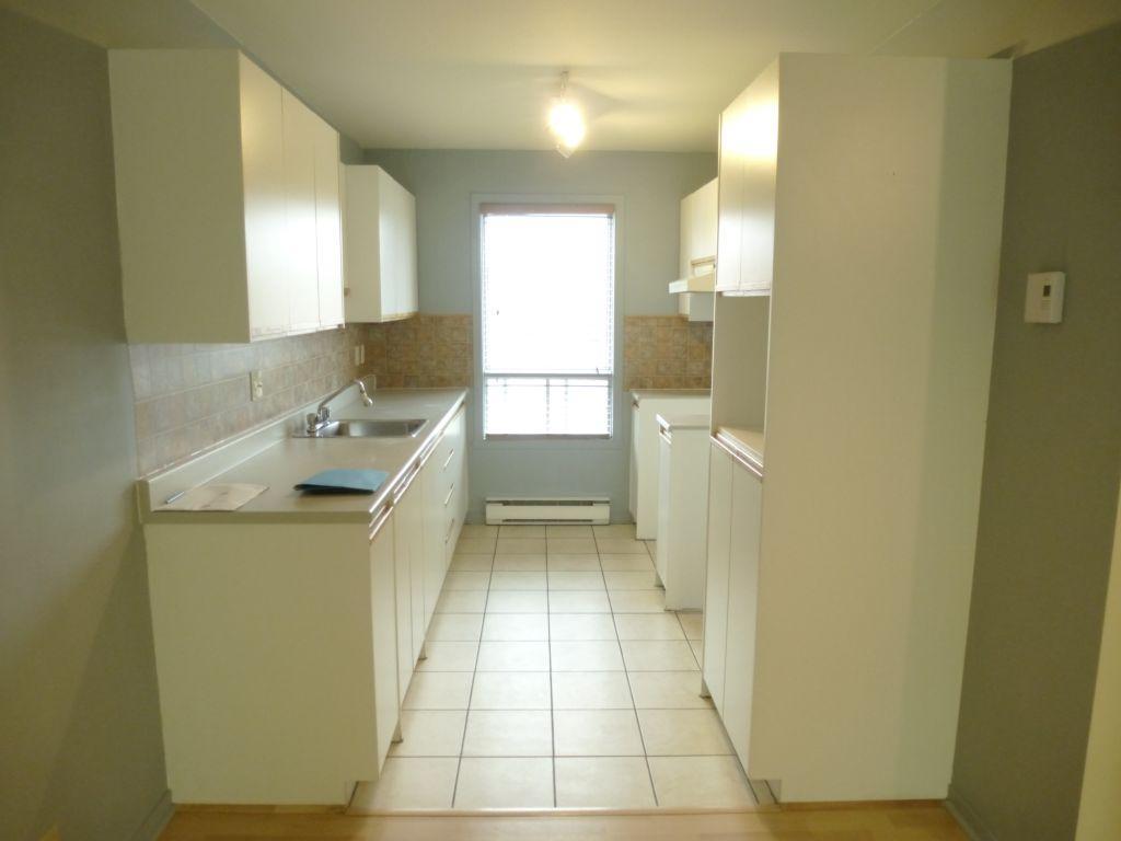 ST-ROMUALD (LÉVIS), BEAU 4 1/2, LOGEMENT À LOUER, PRÈS DES PONTS ET SERVICES | 3232523