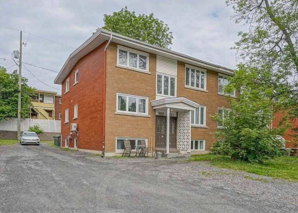 Appartement de 2 chambres et 1 salle de bain (4 1/2) à louer | 3232530
