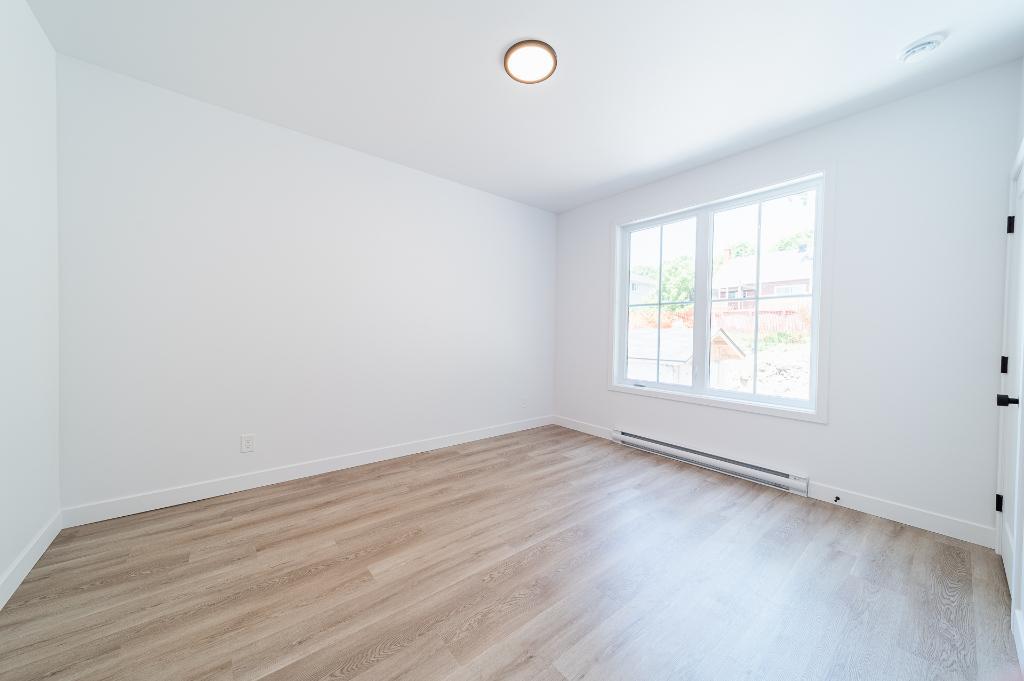 4 1/2 à louer à Cowansville, Spacieux logement, disponible maintenant et pour juillet, animaux acceptés | 3232554