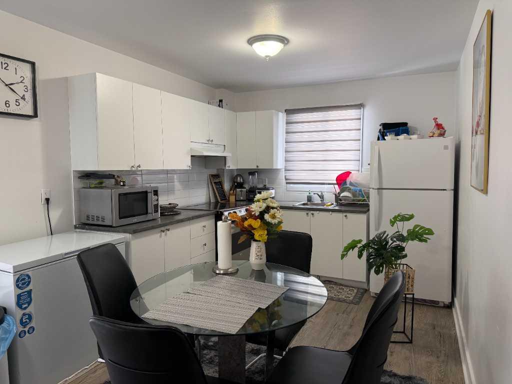 Longueuil, beau 4 1/2 ensoleillé, 1er étage, libre 1er juillet (possibilité 1er juin) | 3232573