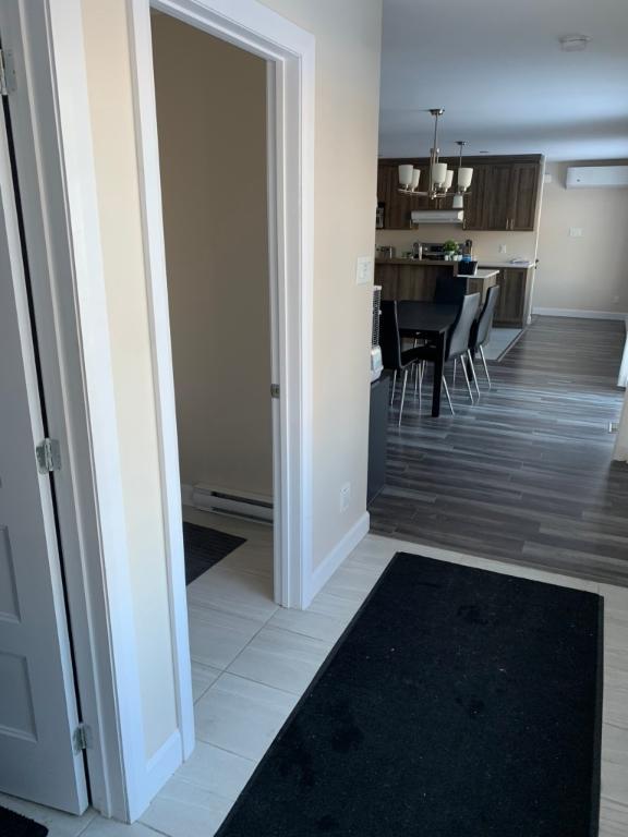 🏡 Superbe 5½ sur deux étages avec vue sur la rivière – Saint-Hyacinthe (secteur Douville) | 3232595