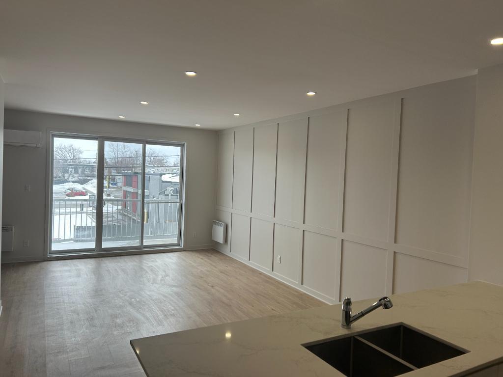 4 ½ Condo luxueux à louer à Vimont Laval. | 3232608