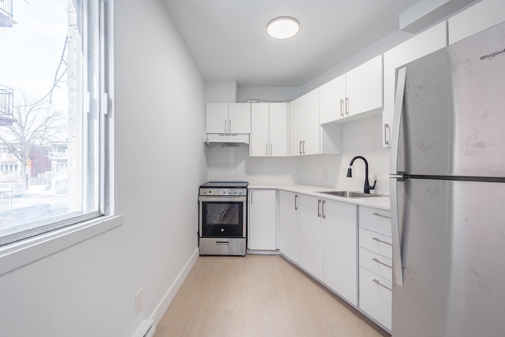 3.5 Renové Près De Bus/supermarché | 3233392