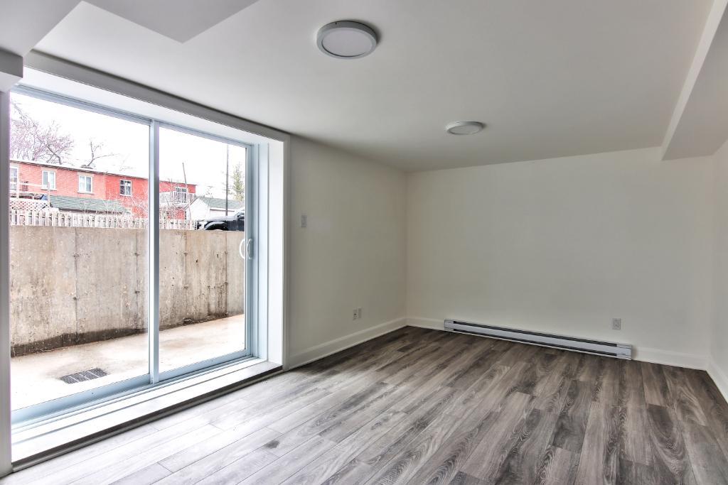 4 1/2 style-condo à Pointe-aux-Trembles - Juillet - Internet inclus | 3233507