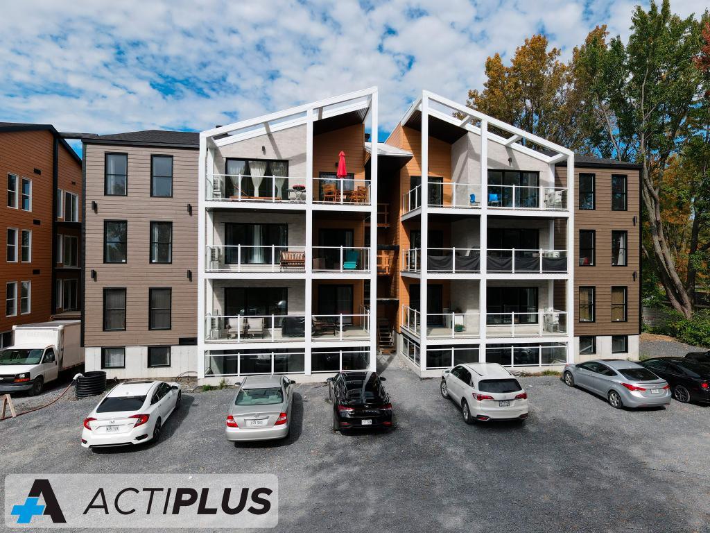 MAGNIFIQUE 5 1/2 - LAC CHAMPLAIN - JUILLET | 3234044