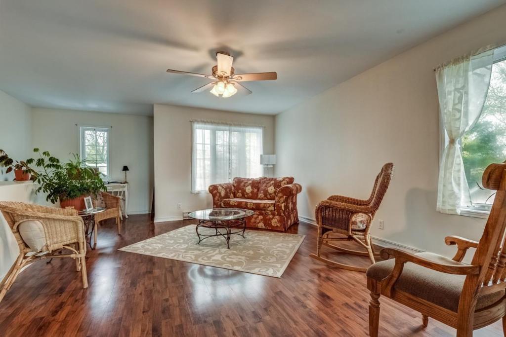 Grand 4 ½ de 2 chambres REM Grand-Moulin | 3233548