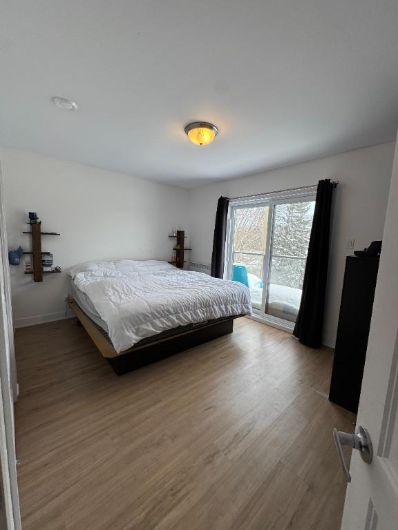 🏡 4 ½ à louer – Pointe-aux-Trembles | Disponible juillet/ 1 STATIONNEMENT INCLUS / INTERNET INCLUS / SUR 2 ÉTAGES | 3233582