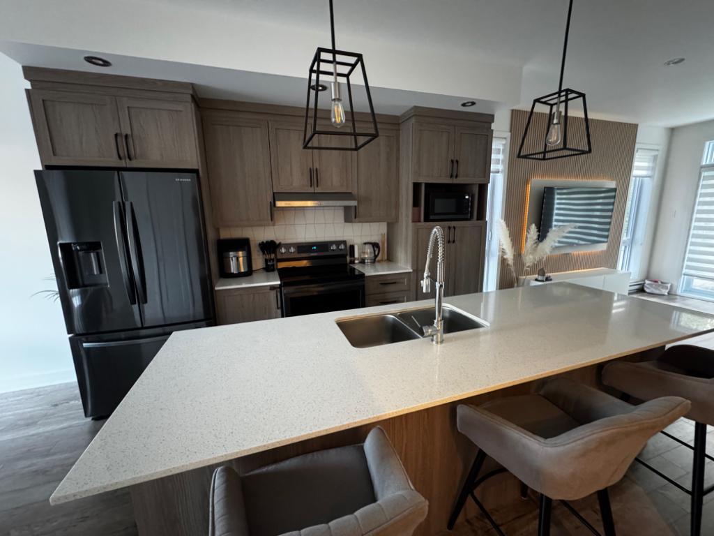 Condo 5 1/2 à louer, sur 2 étages, stationnement, construction 2021 - St-Jérôme 1er juillet 2026 | 3233627