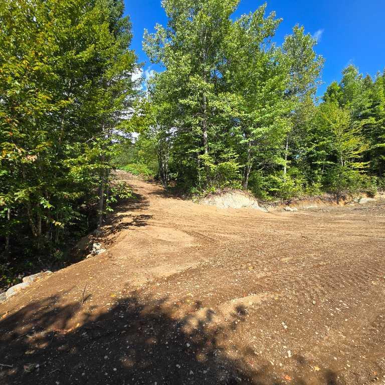 Terrain a vendre sur le bord de la rivière batiscan | 3233648