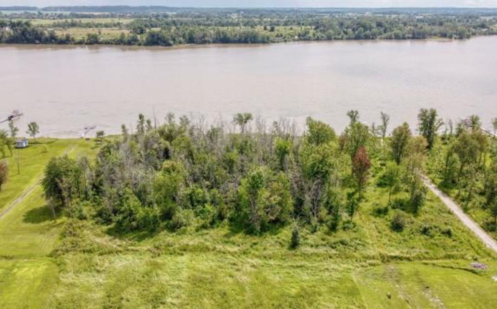 Rareté! Deux terrains adjacents Papineauville avec accès rivière! | 3233652