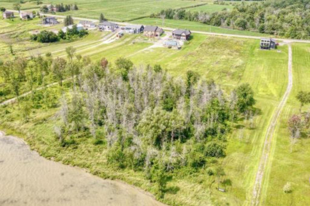 Rareté! Deux terrains adjacents Papineauville avec accès rivière! | 3233652