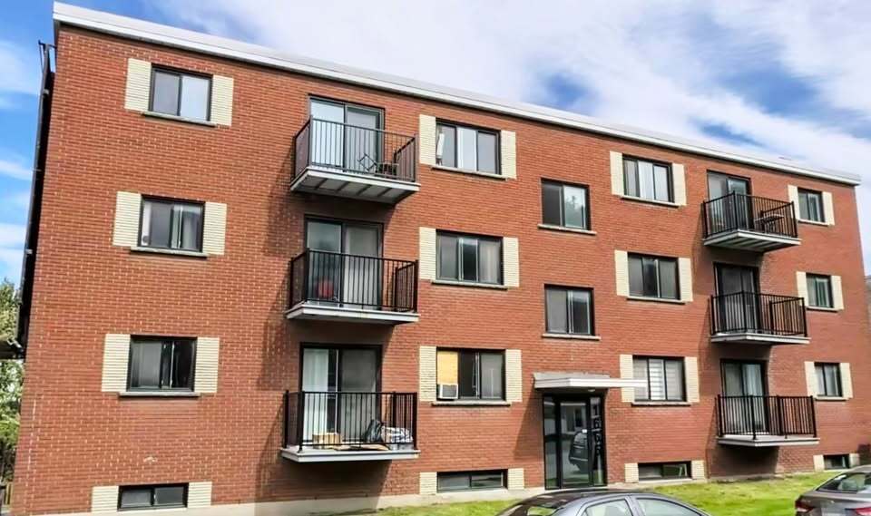 GRAND 4½| INTERNET ET EAU CHAUDE | 3233732