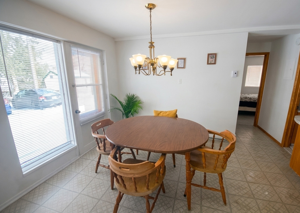 GRAND 4½| INTERNET ET EAU CHAUDE | 3233732