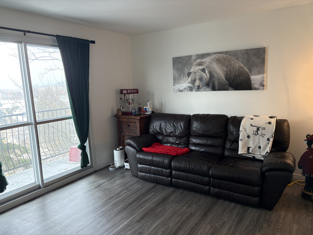 BEAU 4 1/2 | CHAUFFAGE-EAU CHAUDE | 3233733