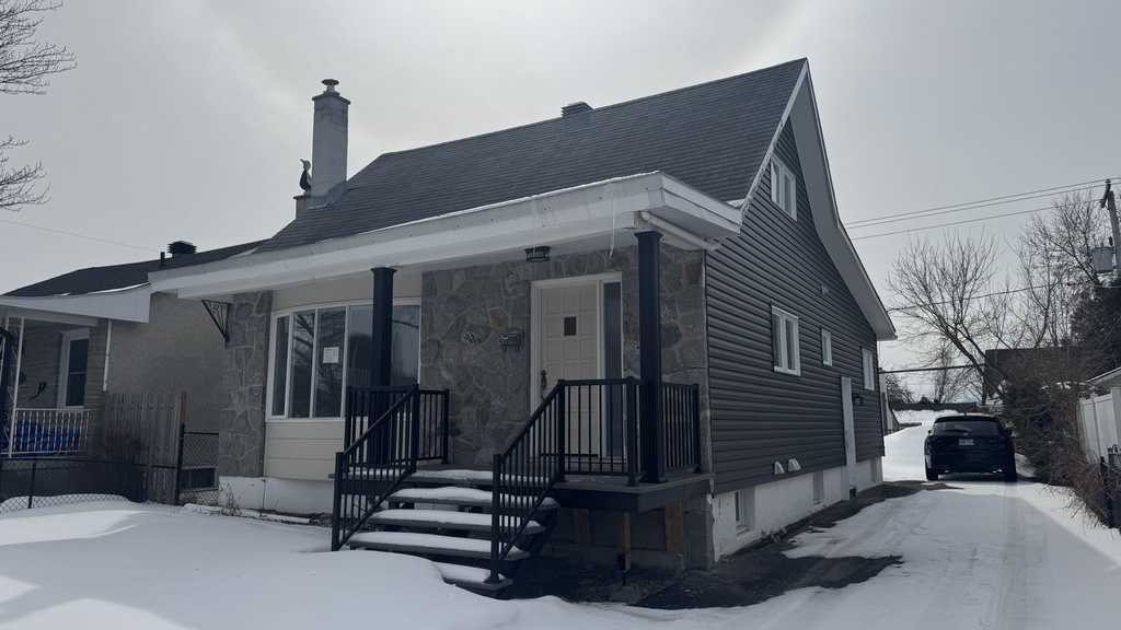 Très Beau 4 ½ Fraîchement Rénové | 3233850