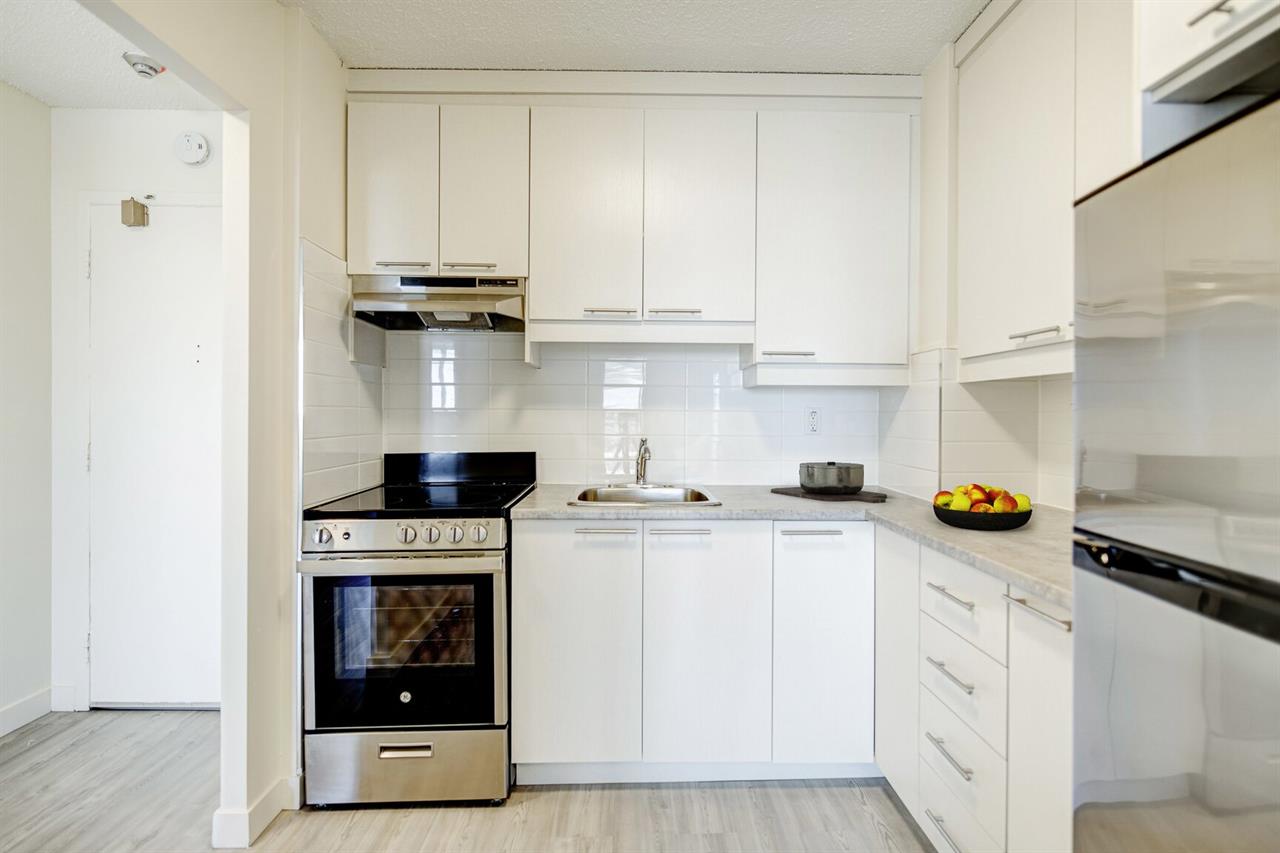 1 Bedroom - 100 400 Place Juge Desnoyers, Laval | 3234552