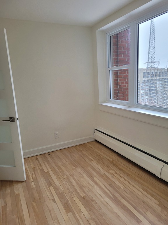MEILLEUR EMPLACEMENT A COTE DES NEIGES- | 3233926