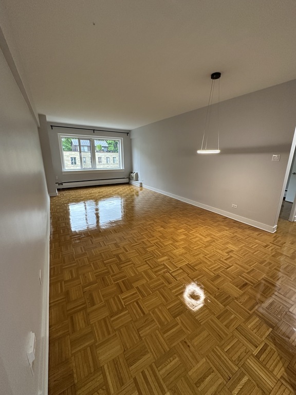 Grand 3 1/2 Au Centre-Ville - 1er JUIN | 3233947