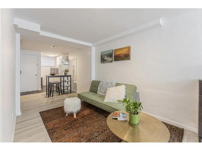 Studio Meublé à 3 minutes à pied du métro Jean-Talon | 3233954