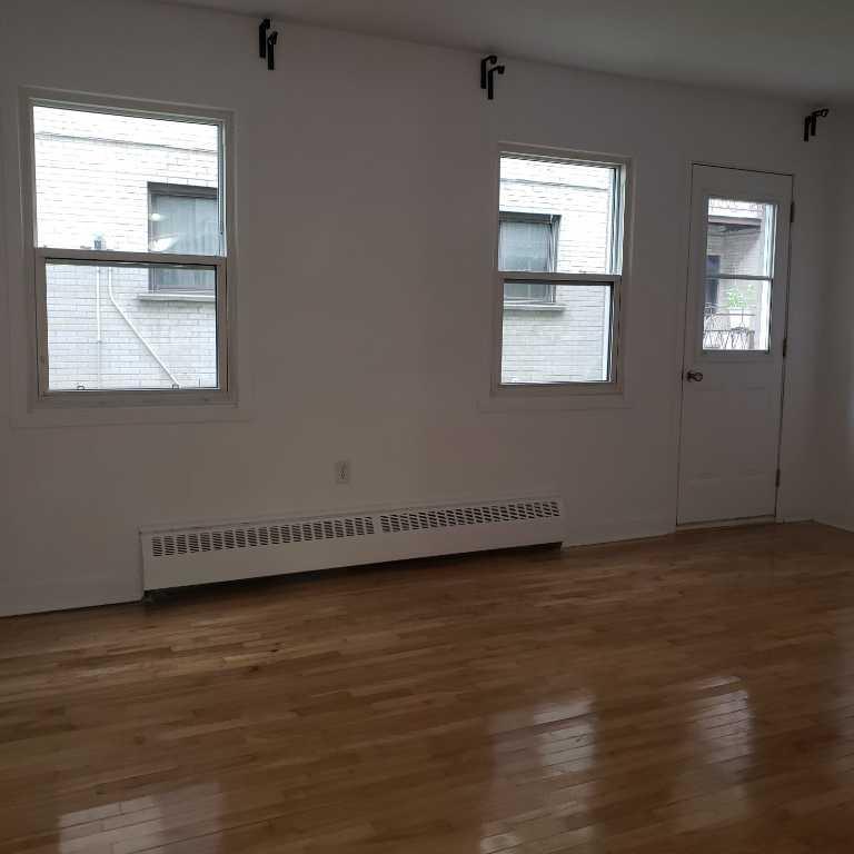 3 1/2 Renove Chauffage Eau Chaude Invlus Entrée Laveuse Secheuse | 3233974