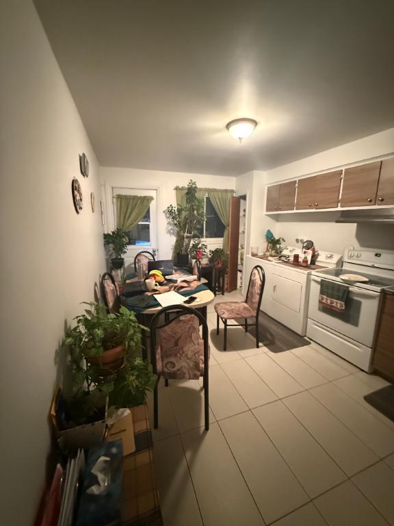 Magnifique 4 ½ au 1975 avenue Albert-Murphy à Laval, situé dans un quartier tranquille et recherché, proche de tous les services. | 3234040