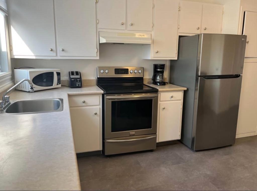 Grand 5 ½ rénové, centre-ville Victoriaville, semi-meuble. | 3234041