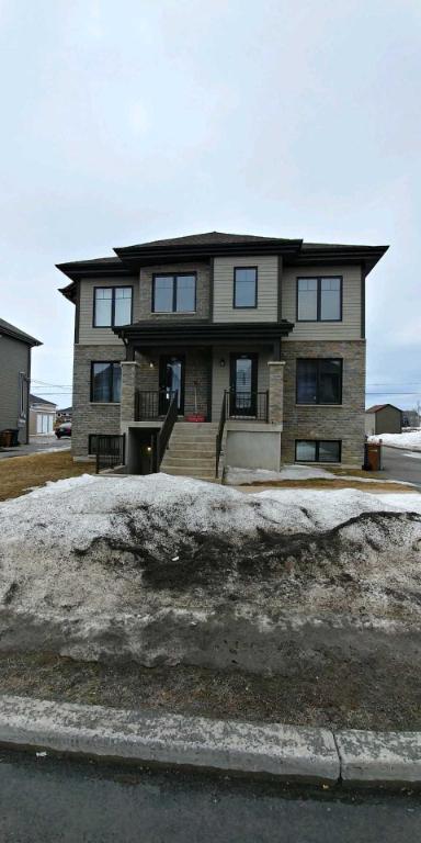 5.1/2 À louer St-Augustin (Mirabel) | 3234060