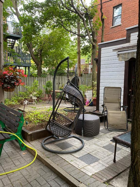 6 ½ | COUR | STATIONNEMENT – QUARTIER MONTCALM | 3234071