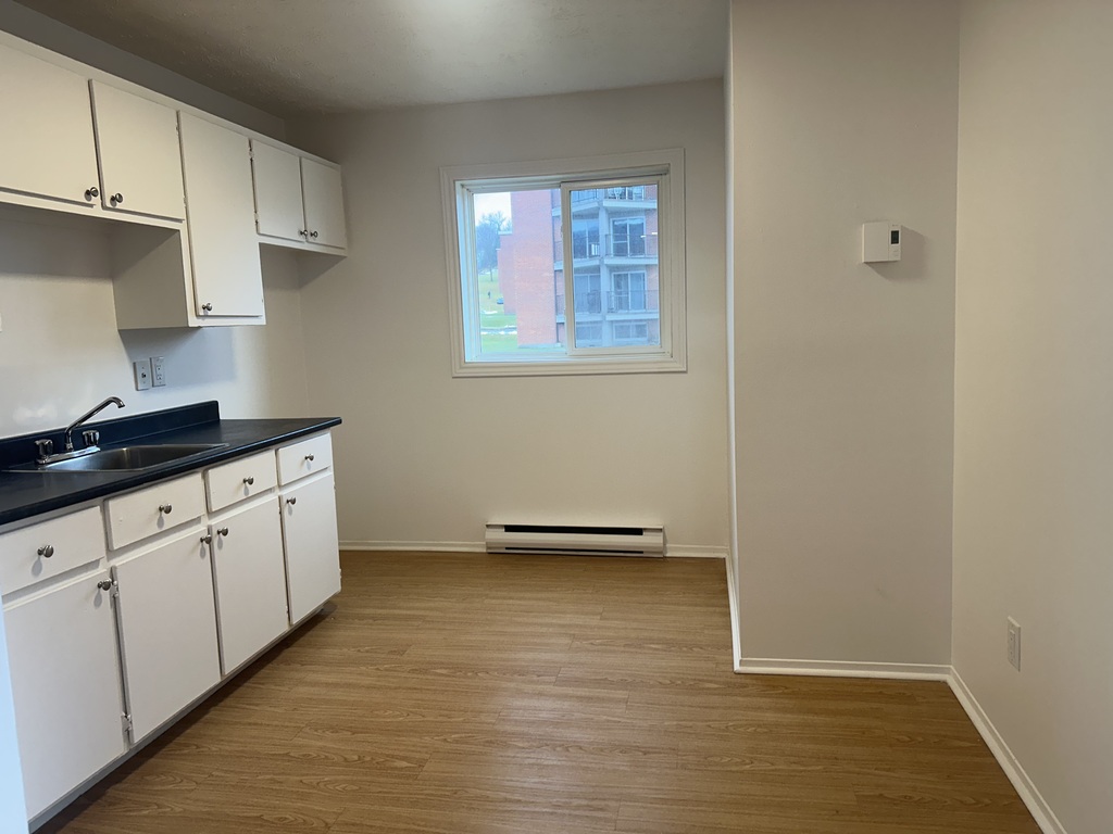 BEAU 3 1/2|INTERNET- ÉLECTRICITÉ- CHAUDE | 3234090