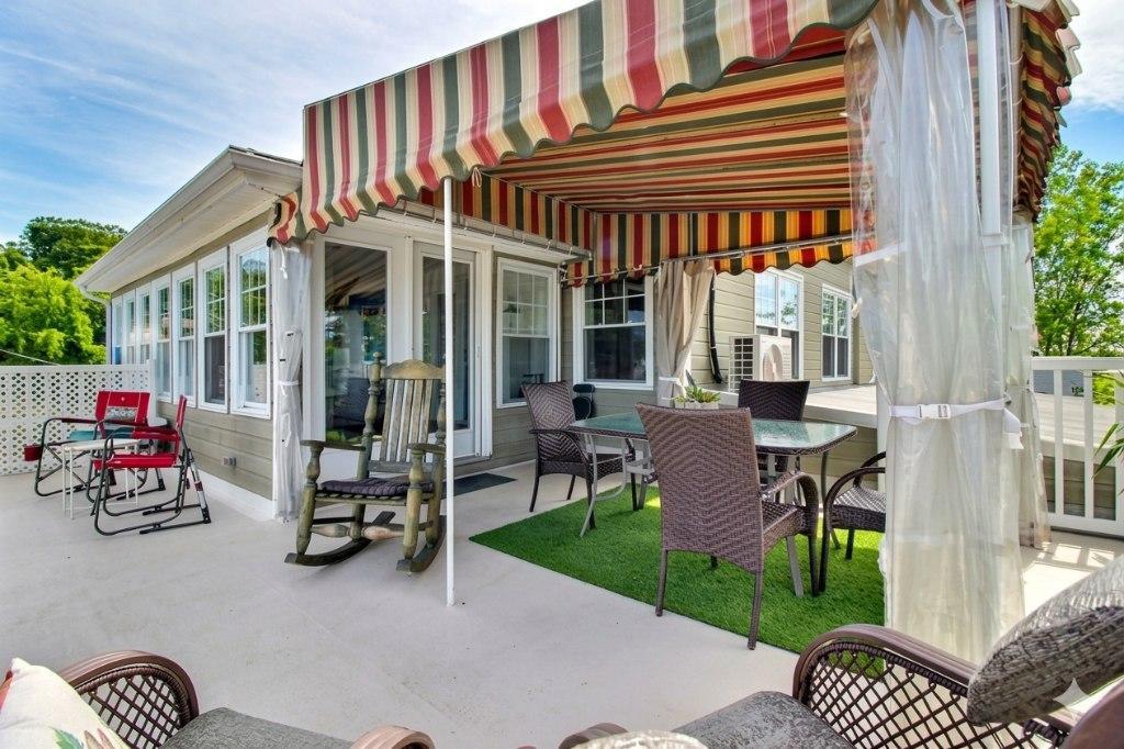 Vue fleuve 180° — Unité de prestige avec solarium, immense patio et terrain | 3234131