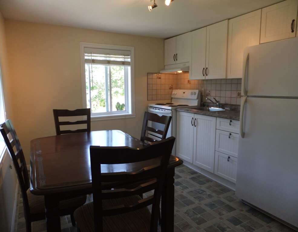 Beau 3 Pièces Frais Peinturé, 2e étage | 3234604