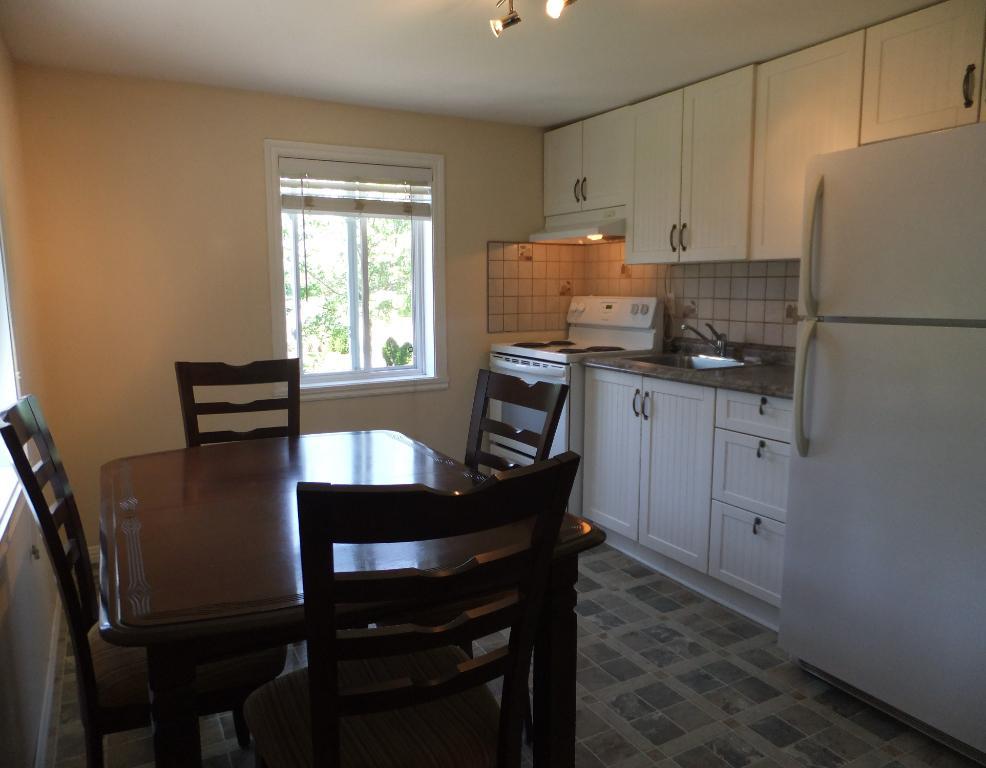 Beau grand 3 pièces, 2e étage | 3234617