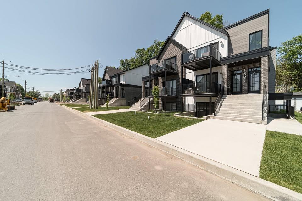 4 1/2 à louer à Cowansville, Quartier Papineau , disponible maintenant et pour juillet, animaux acceptés | 3234703