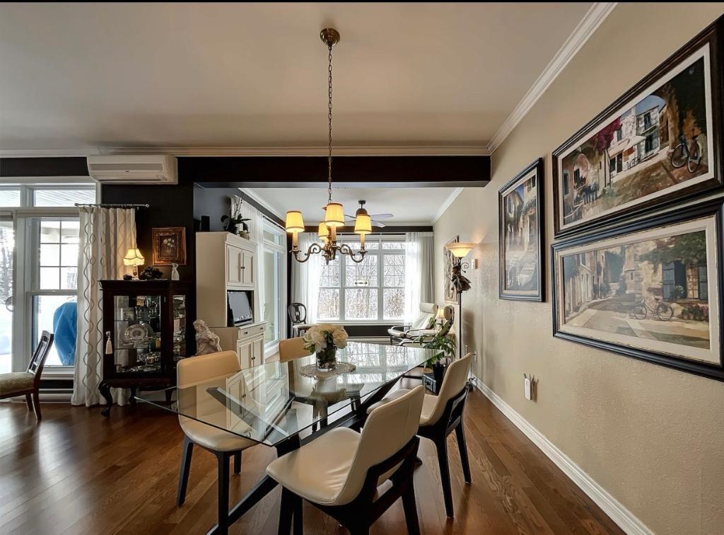 Condo 4½ luxe 1276 pi² – Plain-pied, plafonds 9’, terrasse, vue boisée, foyer, piscine – Avec Electroménager - Animaux OK | 3234774