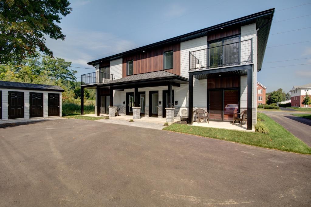 Logement 4 1/2 style condo, Rez-de-chassée, 2202 blv de Tracy Sorel-Tracy, Construction récente | 3235215